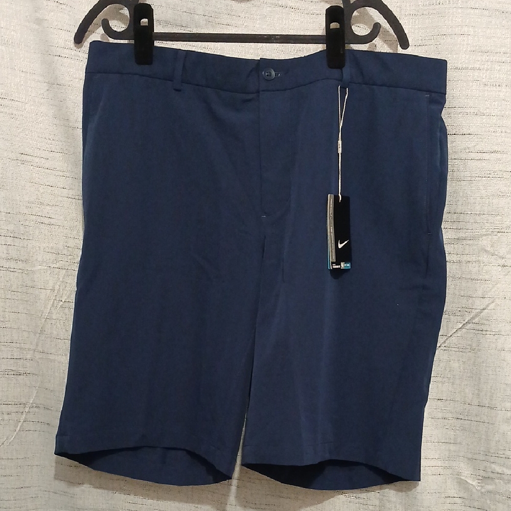 NikeGolf Standard Fit Men Shorts Sz 36 Blue